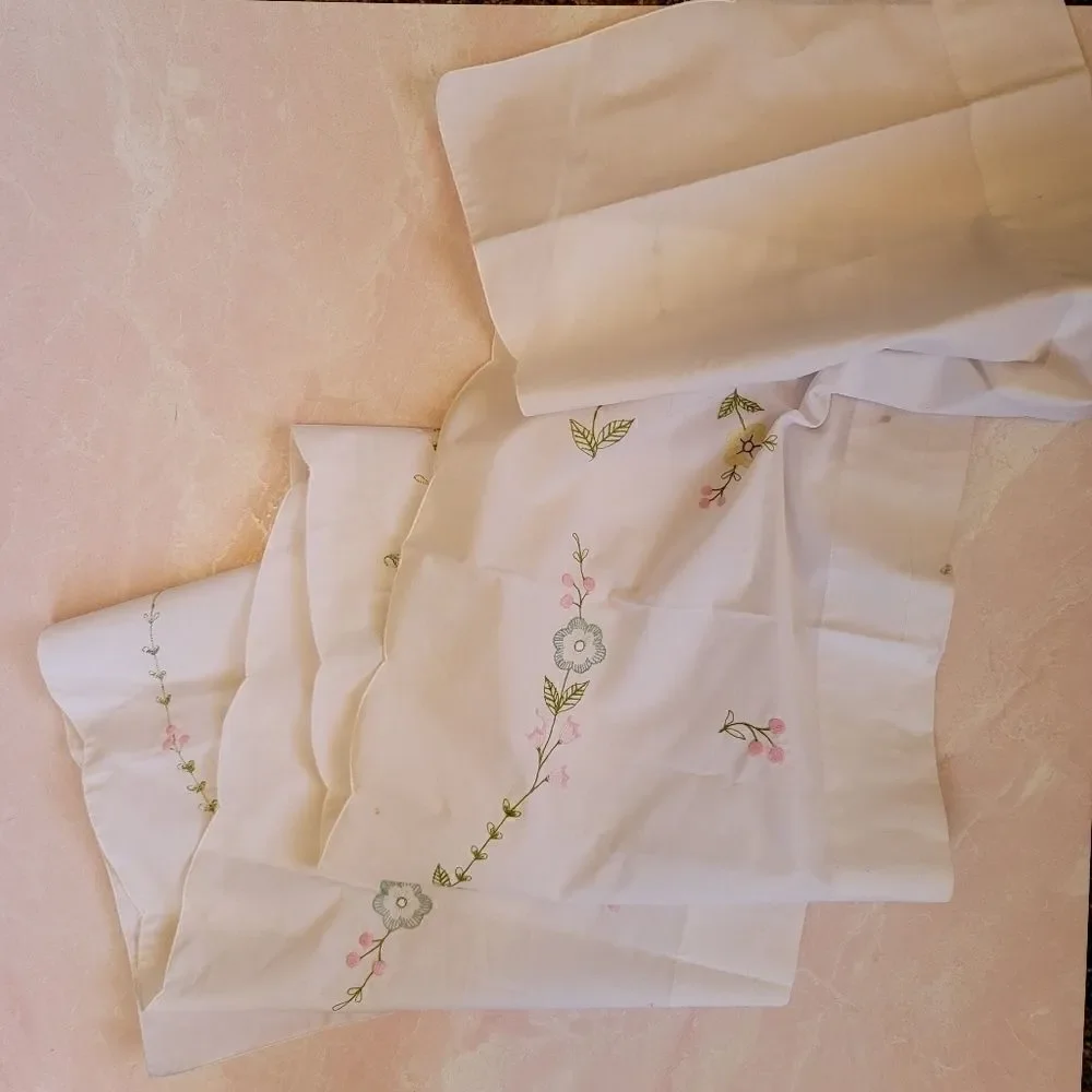 Vintage window treatment 1 single panel floral embroidery white cottagecore coun